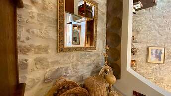 Juliet Suite Studio