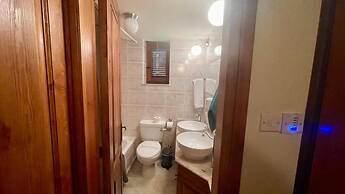 Juliet Suite Studio