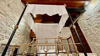 Juliet Suite Studio