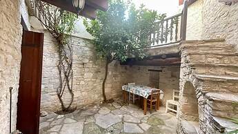 Juliet Suite Studio