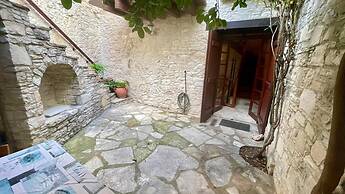 Juliet Suite Studio