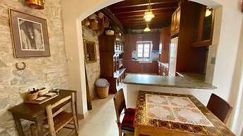 Juliet Suite Studio