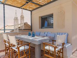 Elegant City Apartment - 250m From Solomos Square