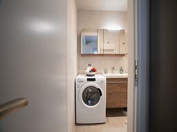 Elegant City Apartment - 250m From Solomos Square