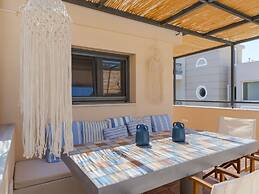 Elegant City Apartment - 250m From Solomos Square