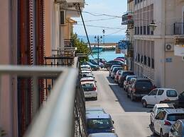 Elegant City Apartment - 250m From Solomos Square