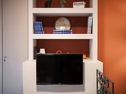 Elegant City Apartment - 250m From Solomos Square