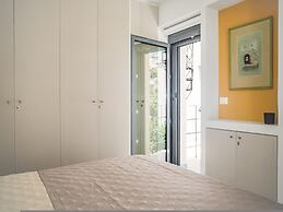 Elegant City Apartment - 250m From Solomos Square