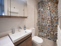 Elegant City Apartment - 250m From Solomos Square