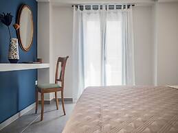 Elegant City Apartment - 250m From Solomos Square