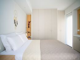 Elegant City Apartment - 250m From Solomos Square