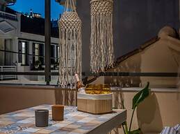 Elegant City Apartment - 250m From Solomos Square