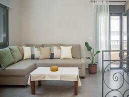 Elegant City Apartment - 250m From Solomos Square