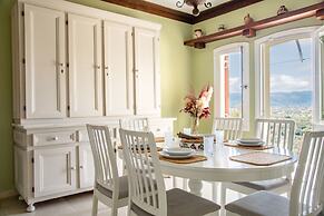 La Belle Villa - Family Retreat Magnificent View