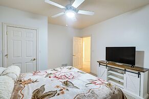 6 Mi to Town: Peaceful Lima Home!