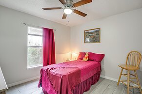 8 Mi to Legoland: Winter Haven Home w/ Lanai!