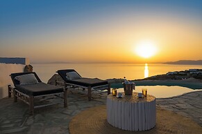 Makarias Traditional Luxury Villas