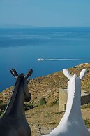 Makarias Traditional Luxury Villas