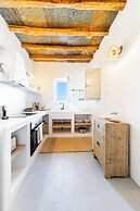 Makarias Traditional Luxury Villas