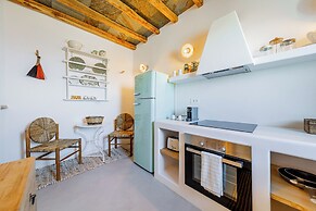 Makarias Traditional Luxury Villas