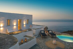 Makarias Traditional Luxury Villas