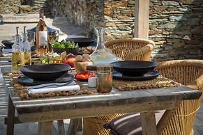 Makarias Traditional Luxury Villas