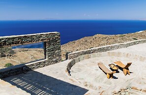 Makarias Traditional Luxury Villas