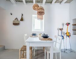 Makarias Traditional Luxury Villas