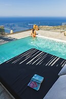 Makarias Traditional Luxury Villas