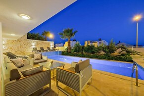 Villa Lumiere 1, Located in the Kızıltaş Area of Kalkan, 8 Guests
