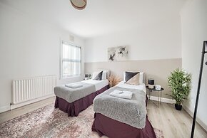 Sleeps7-pet&familyfriendly With Parking