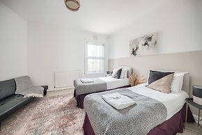 Sleeps7-pet&familyfriendly With Parking