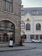 In the Heart of Brosundet! Fully Equipped 3 Bed Room Ap