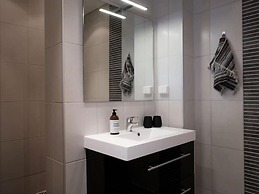 In the Heart of Brosundet! Fully Equipped 3 Bed Room Ap