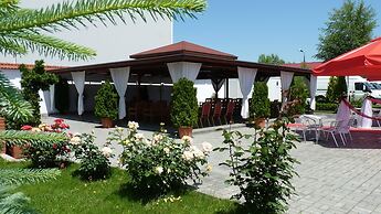 Hotel GARDEN Club