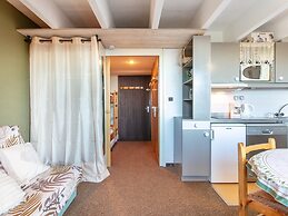 Apartment With Ski Access