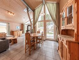 Ferienhaus mit Sauna im Ferienpark Mirow