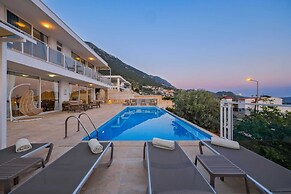 Villa Lumiere 2 Luxurious 4 bed Villa in Kiziltas Kalkan With sea View