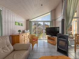 Ferienhaus mit Sauna im Ferienpark Mirow