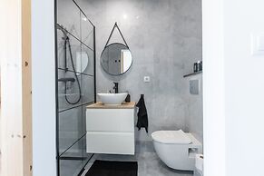 Modern Studio With Parking Space
