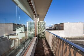 Modern Studio With Parking Space
