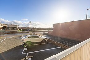 Modern Studio With Parking Space