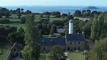 Sous Le Phare