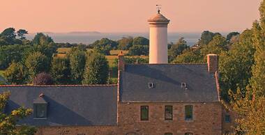 Sous Le Phare