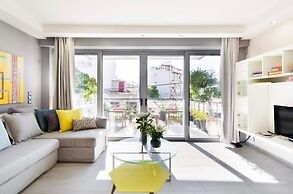 Stylish Boutique Loft With Private Balcony