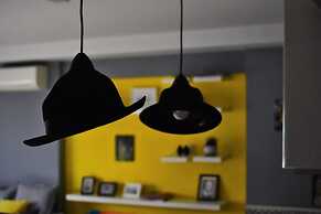 Stylish Boutique Loft With Private Balcony