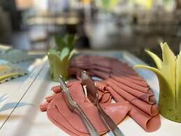 Mia Suites Hotel & Spa