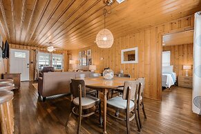 Clodhopper in Garden City