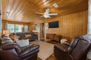 Clodhopper in Garden City