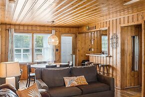 Clodhopper in Garden City